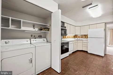 $275,000 | 23 Saddle Court, Unit G, Pikesville, MD 21208