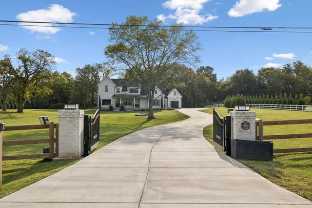 $1,895,000 | 5786 Manchester Pike, Murfreesboro, TN 37127