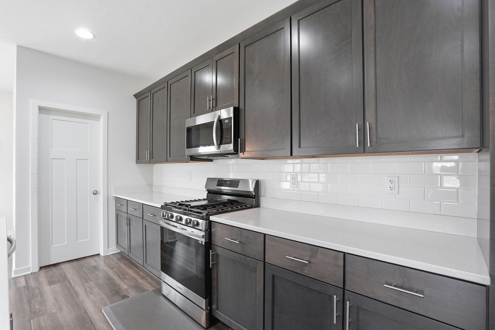 547 Wild Oak Road Hartland, WI 53029 - Photo 11 of 41 13-web-or-mls-13-547WildOakRd00029