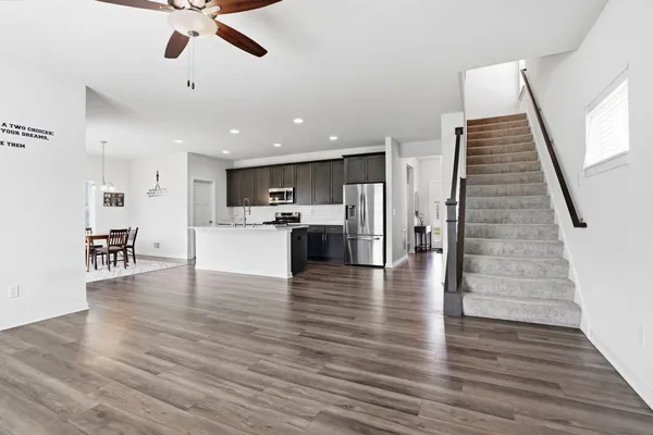 $539,900 | 547 Wild Oak Road, Hartland, WI 53029