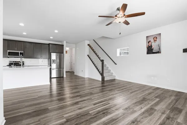 $539,900 | 547 Wild Oak Road, Hartland, WI 53029