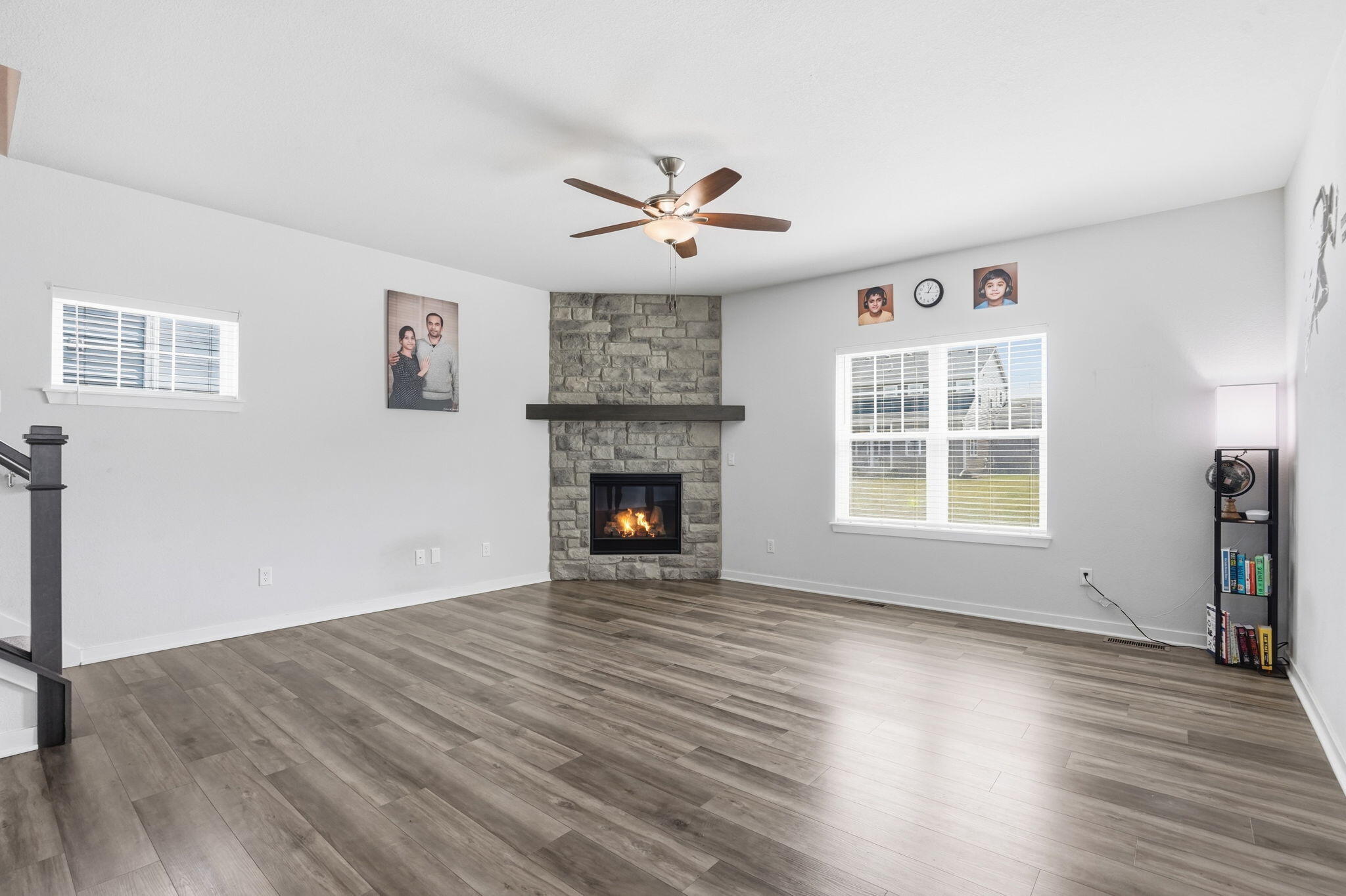 547 Wild Oak Road Hartland, WI 53029 - Photo 20 of 41 25-web-or-mls-25-547WildOakRd00059