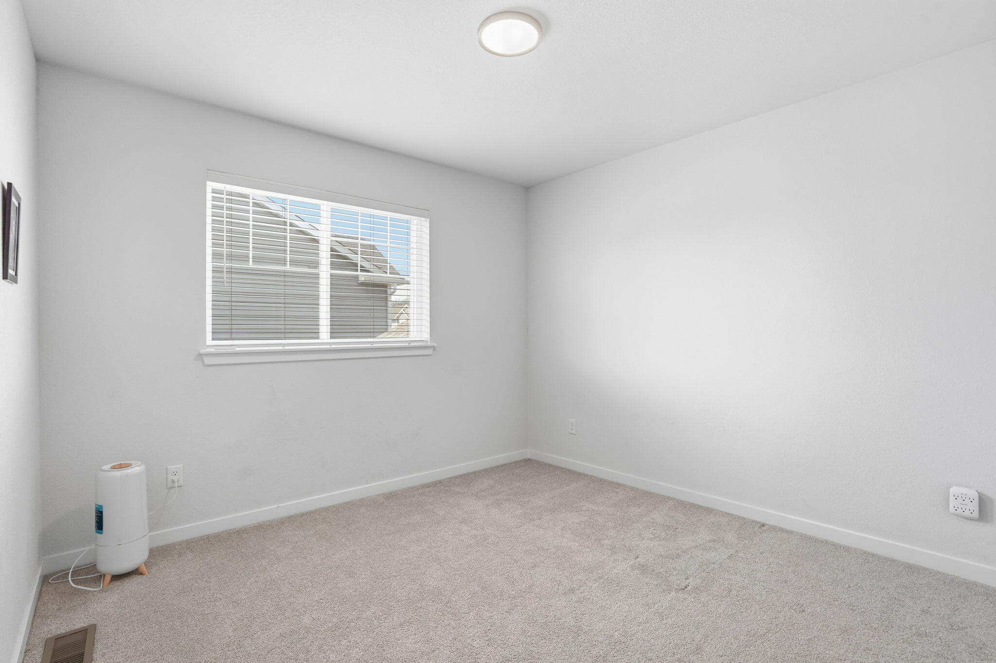 547 Wild Oak Road Hartland, WI 53029 - Photo 27 of 41 32-web-or-mls-32-547WildOakRd00077