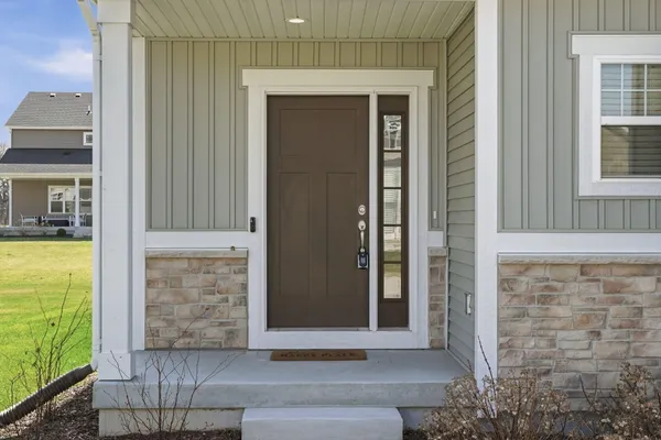 $539,900 | 547 Wild Oak Road, Hartland, WI 53029