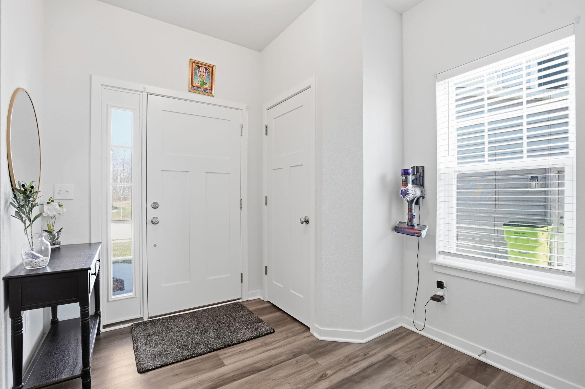 547 Wild Oak Road Hartland, WI 53029 - Photo 6 of 41 7-web-or-mls-07-547WildOakRd00014