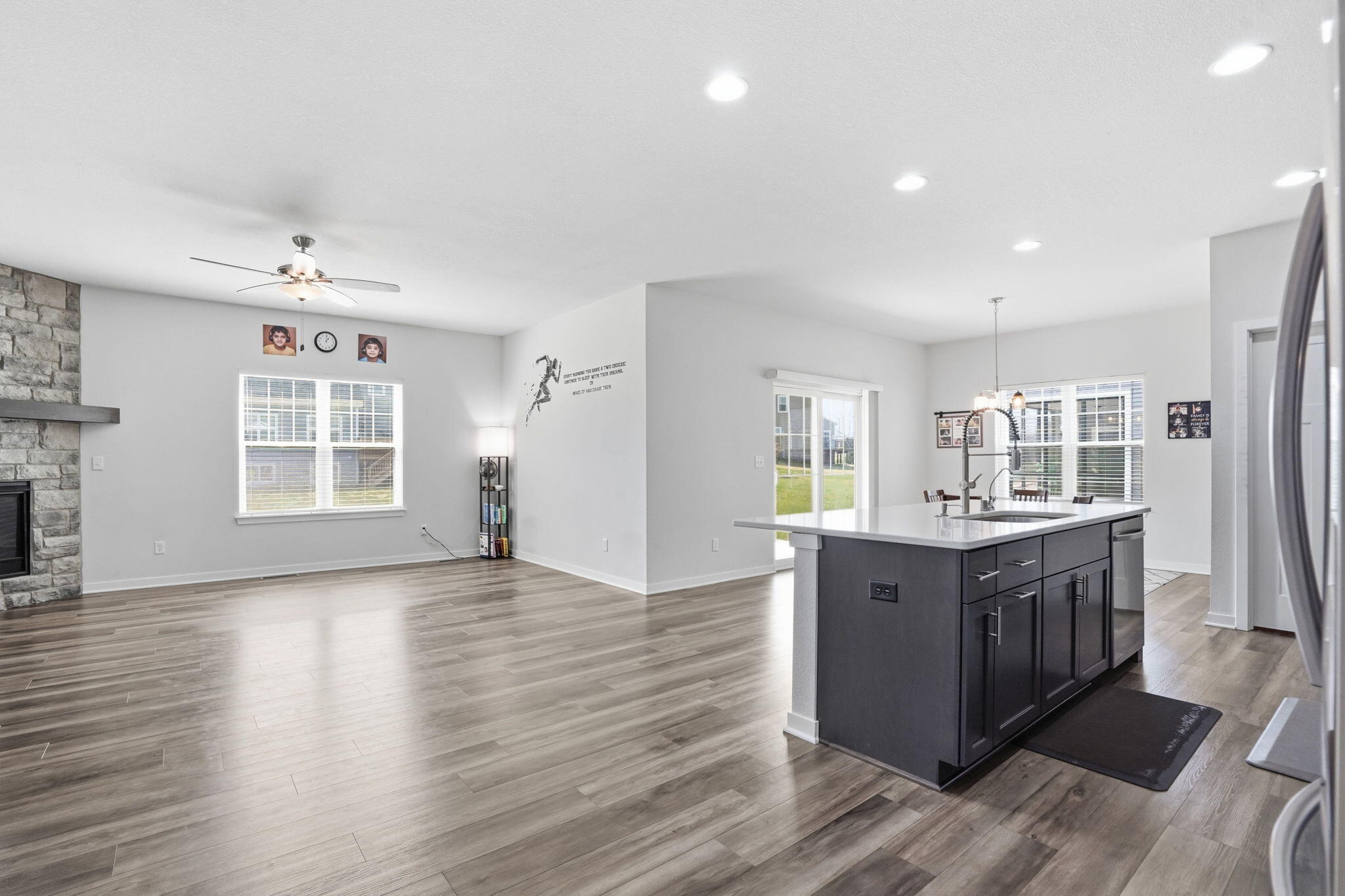 547 Wild Oak Road Hartland, WI 53029 - Photo 7 of 41 8-web-or-mls-08-547WildOakRd00017