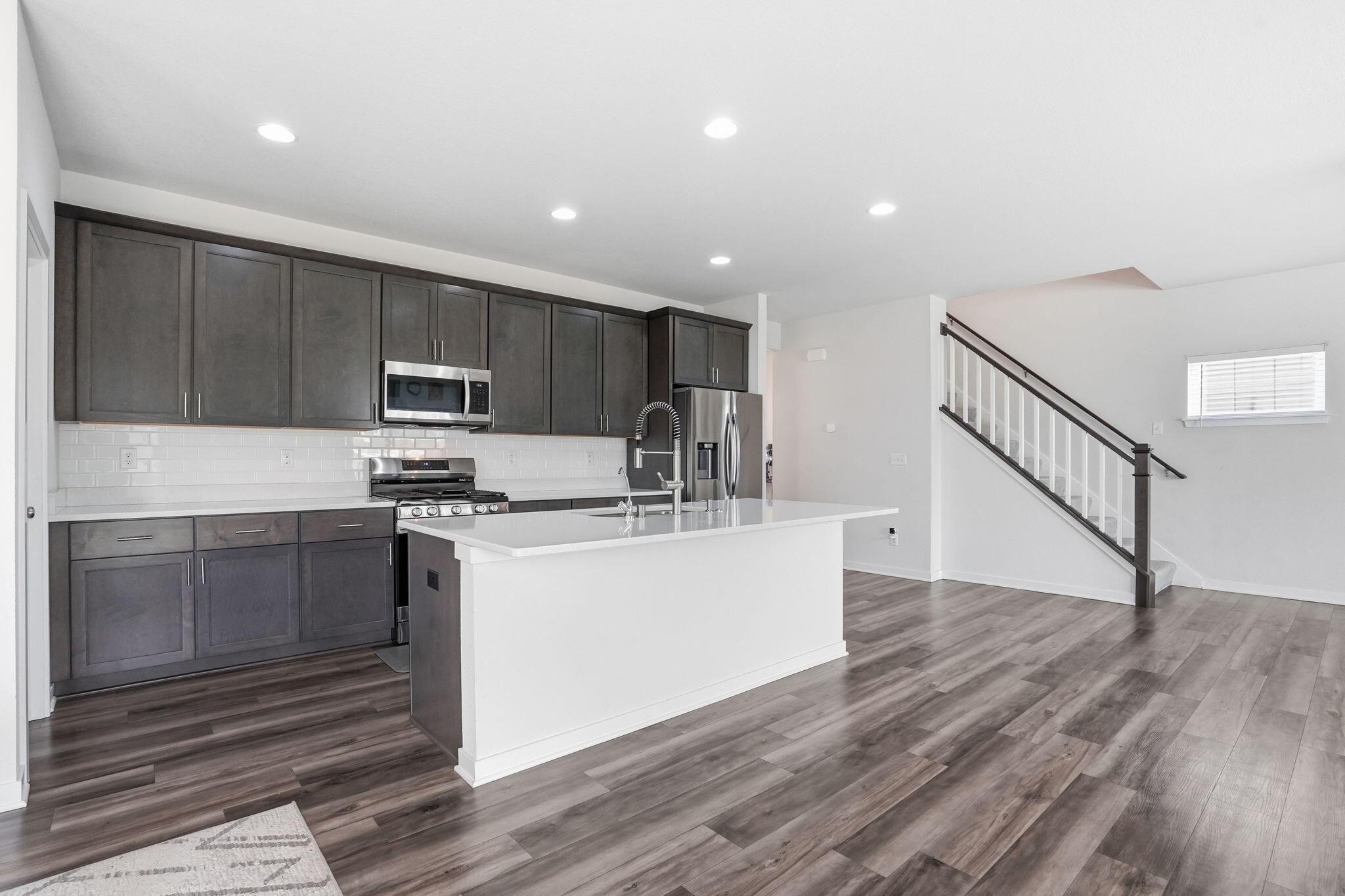 547 Wild Oak Road Hartland, WI 53029 - Photo 9 of 41 10-web-or-mls-10-547WildOakRd00023