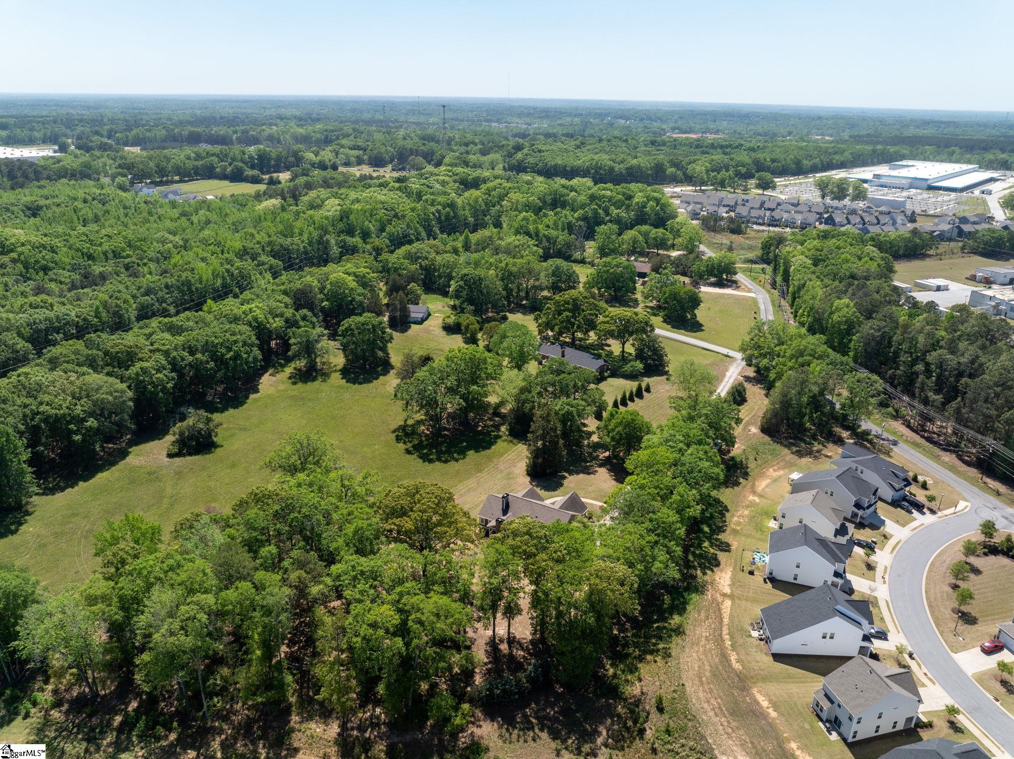 95 Triangle Pine Road Fountain Inn, SC 29644 - Photo 4 of 40 Gallery Image 4