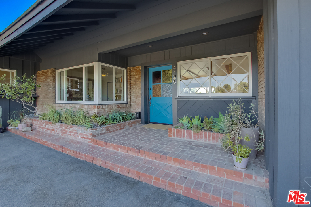 4125 Punta Alta Drive Los Angeles, CA 90008 - Photo 12 of 37