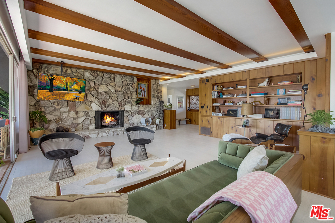 4125 Punta Alta Drive Los Angeles, CA 90008 - Photo 13 of 37