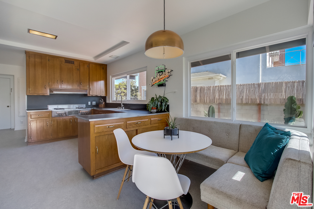 4125 Punta Alta Drive Los Angeles, CA 90008 - Photo 20 of 37