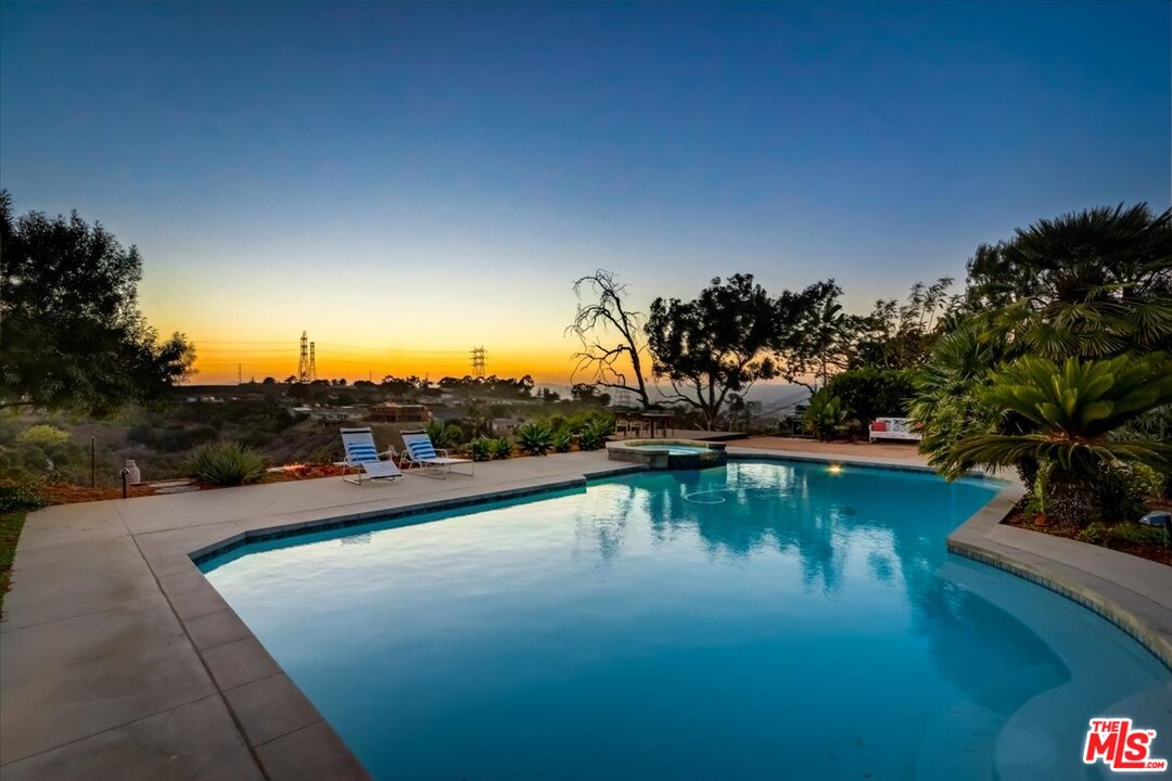 4125 Punta Alta Drive Los Angeles, CA 90008 - Photo 26 of 37