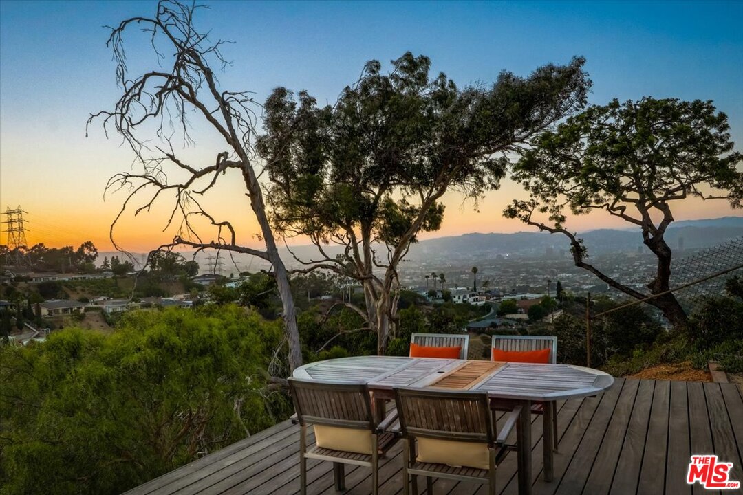 4125 Punta Alta Drive Los Angeles, CA 90008 - Photo 30 of 37