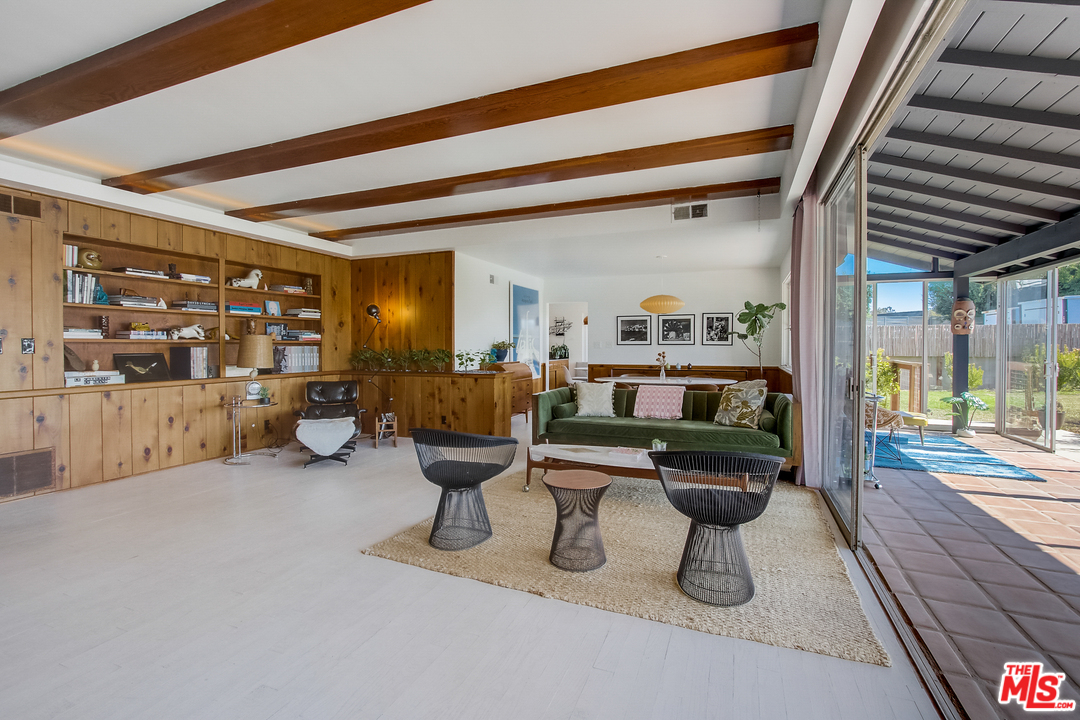 4125 Punta Alta Drive Los Angeles, CA 90008 - Photo 4 of 37