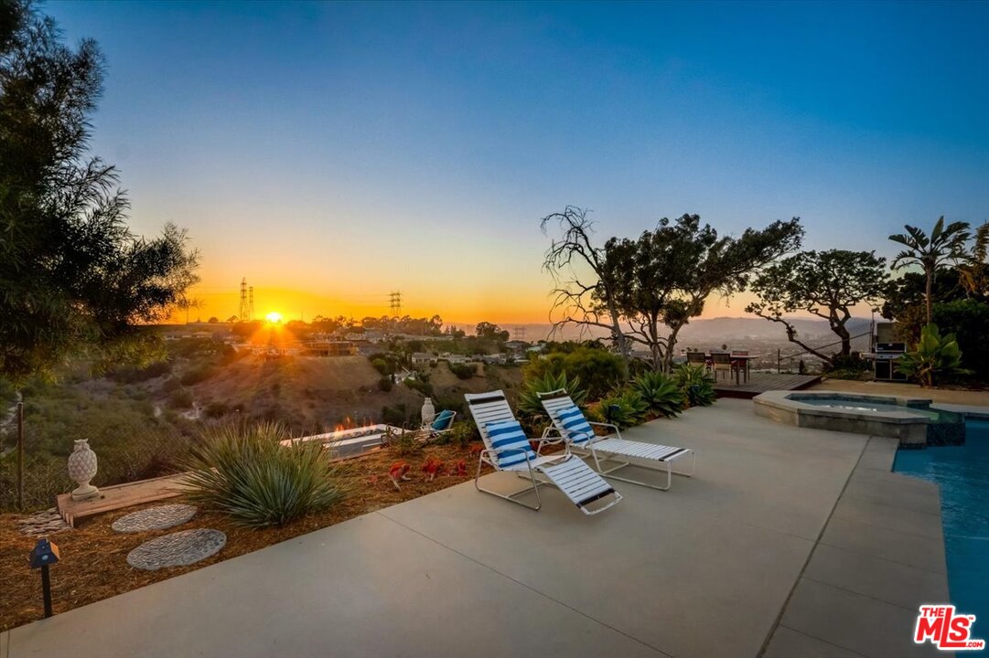 4125 Punta Alta Drive Los Angeles, CA 90008 - Photo 31 of 37