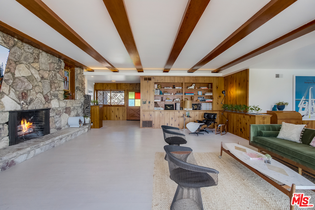 4125 Punta Alta Drive Los Angeles, CA 90008 - Photo 5 of 37