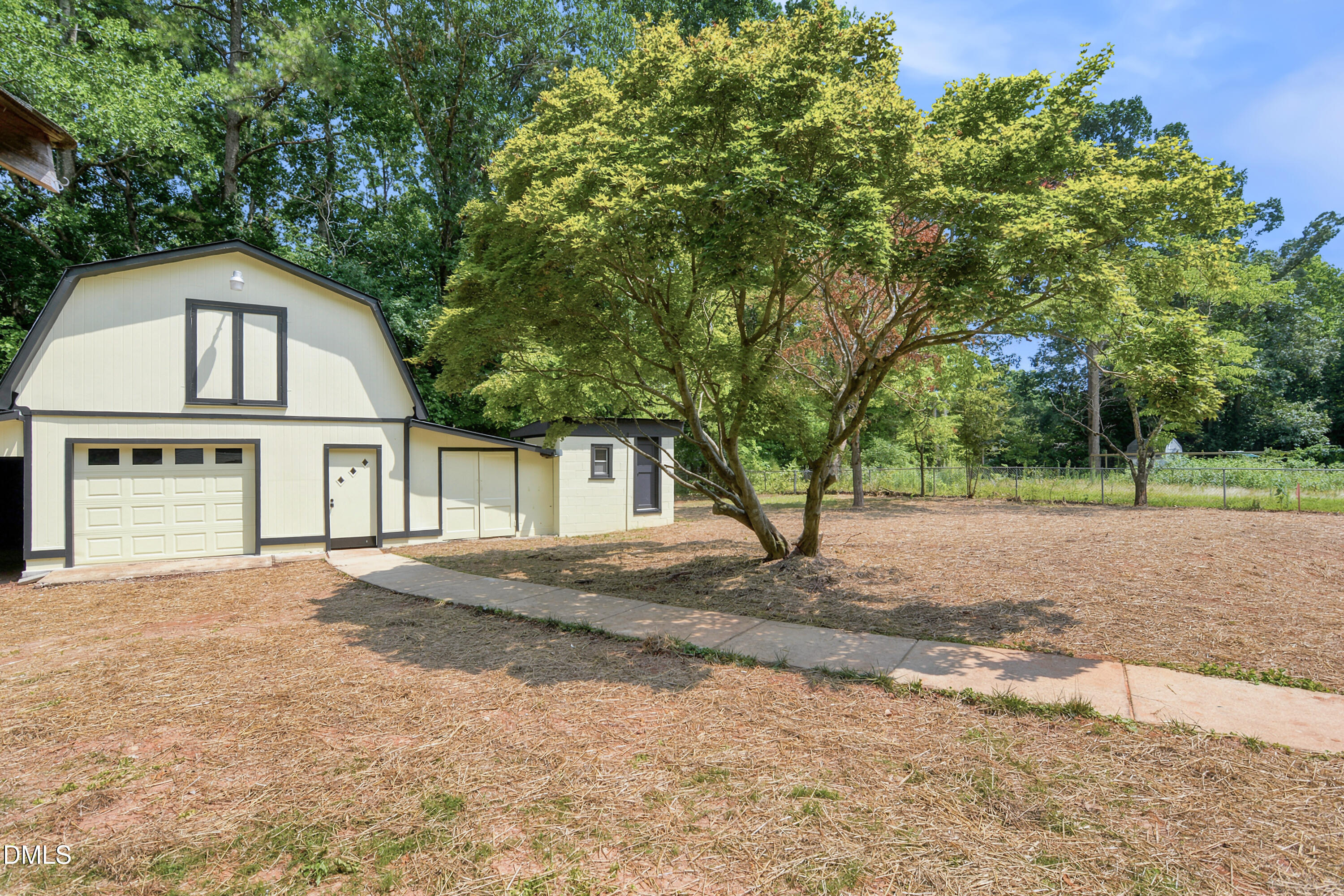 5517 Spring Road Raleigh, NC 27603 - Photo 6 of 35 6