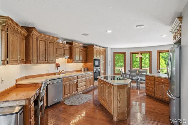 $725,000 | 514 Lakeside Manor Drive, Kirksville, MO 63501