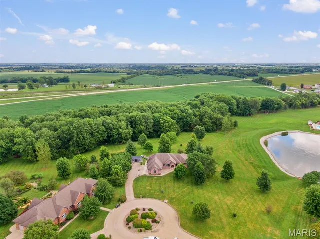 $725,000 | 514 Lakeside Manor Drive, Kirksville, MO 63501