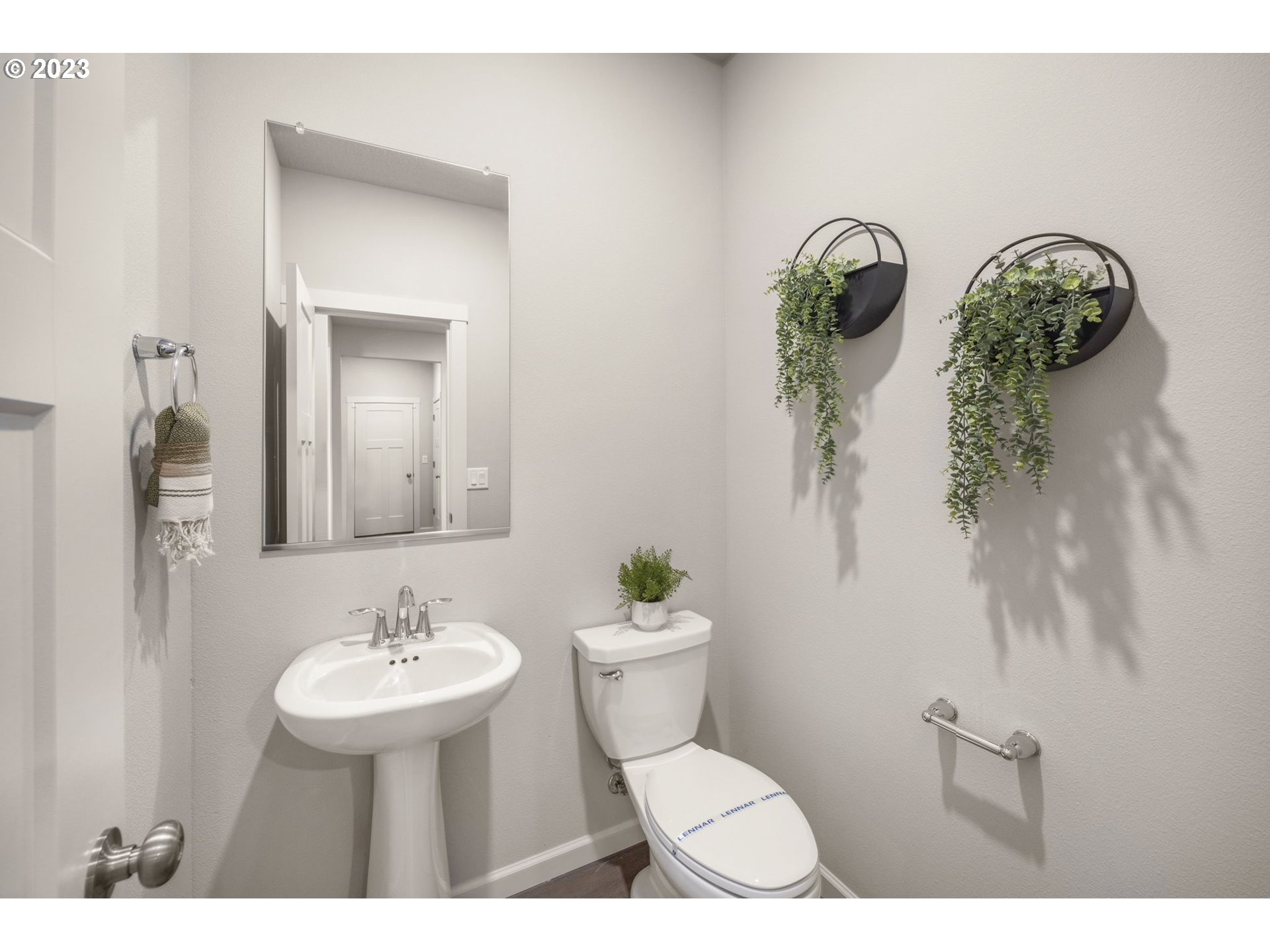 2824 South 7th Circle Ridgefield, WA 98642 - Photo 27 of 33 a bathroom with a sink mirror and toilet