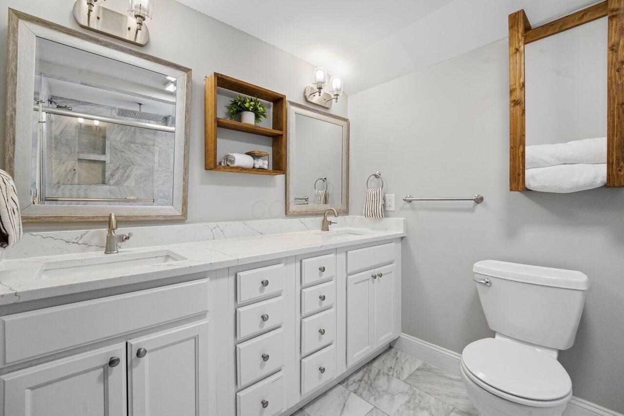 1430 Ashdowne Road Upper Arlington, OH 43221 - Photo 21 of 51 Primary ensuite bath