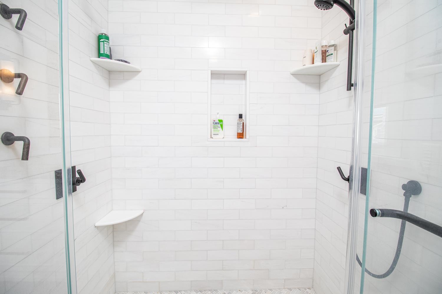 7708 Sunset Drive Avalon, NJ 08202 - Photo 27 of 37 a bathroom with a shower