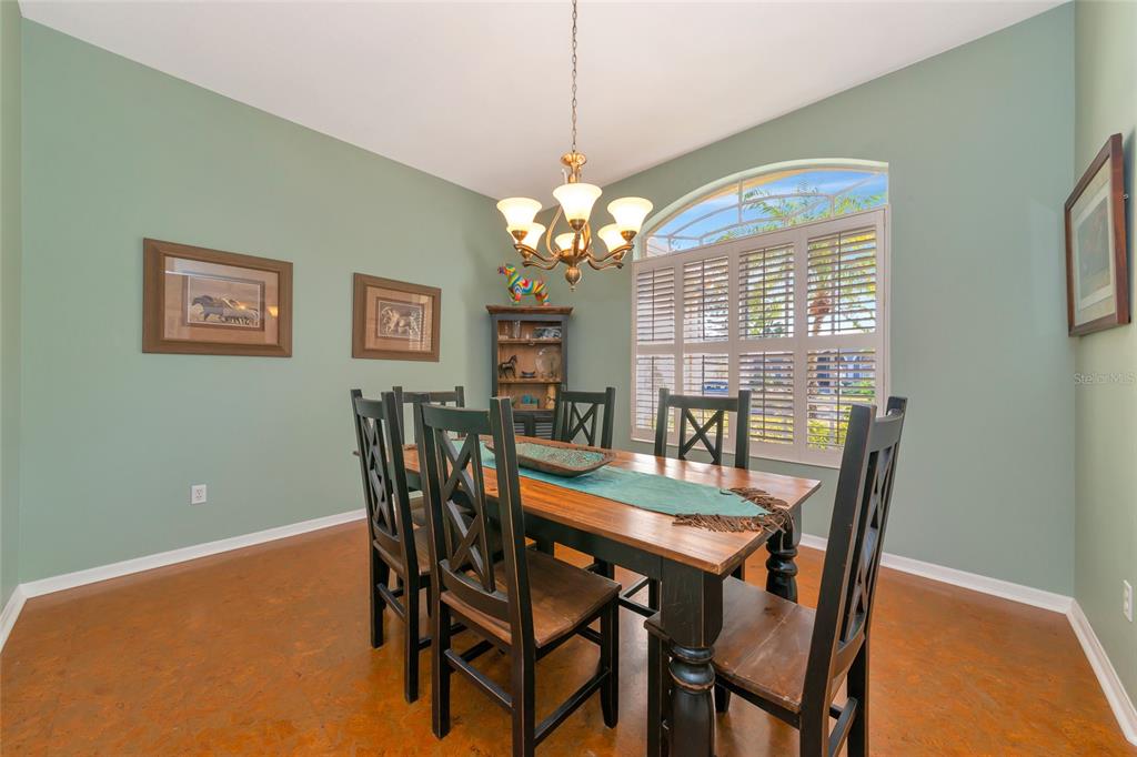 4726 Old Farm Road Sarasota, FL 34233 - Photo 11 of 39