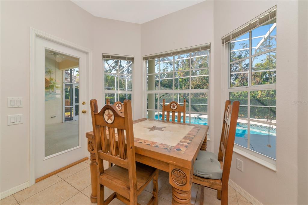 4726 Old Farm Road Sarasota, FL 34233 - Photo 14 of 39