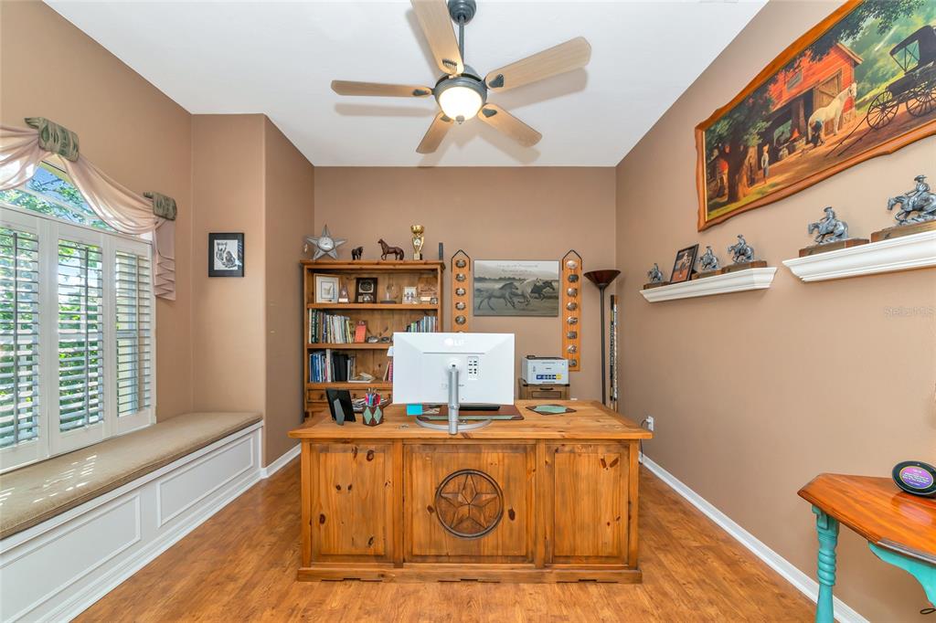 4726 Old Farm Road Sarasota, FL 34233 - Photo 17 of 39