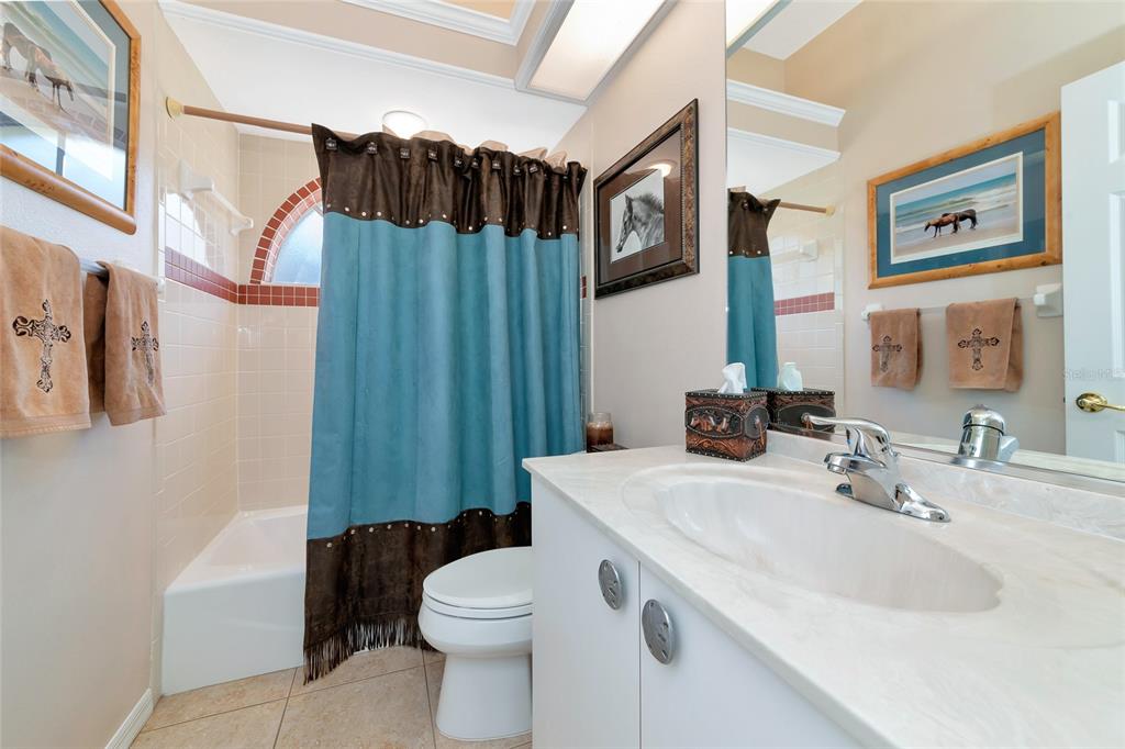 4726 Old Farm Road Sarasota, FL 34233 - Photo 27 of 39