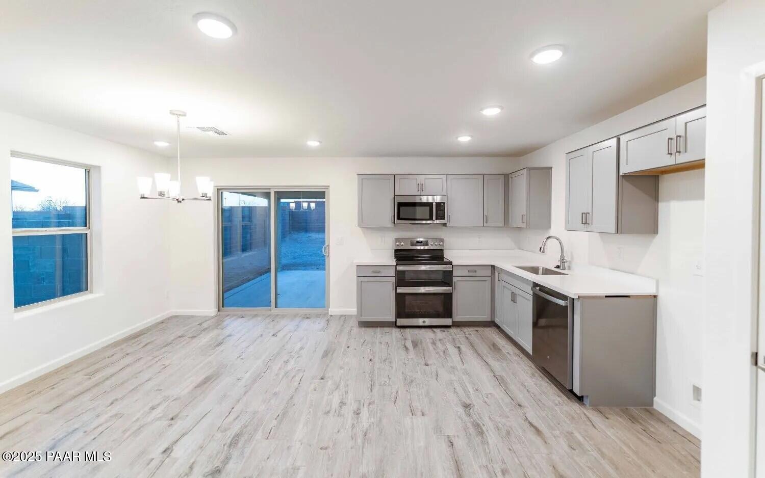1059 Helsing Road Chino Valley, AZ 86323 - Photo 7 of 24 Kitchen