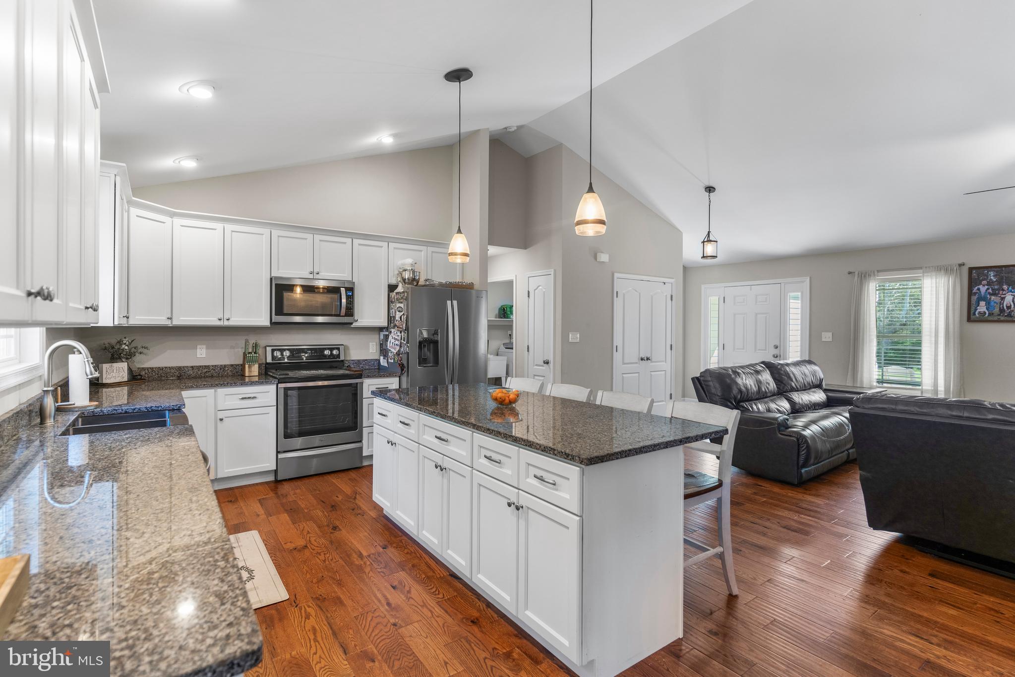 9915 Post Oak Road Spotsylvania, VA 22551 - Photo 7 of 35 Kitchen w/Granite Island & Breakfast Bar Overhang