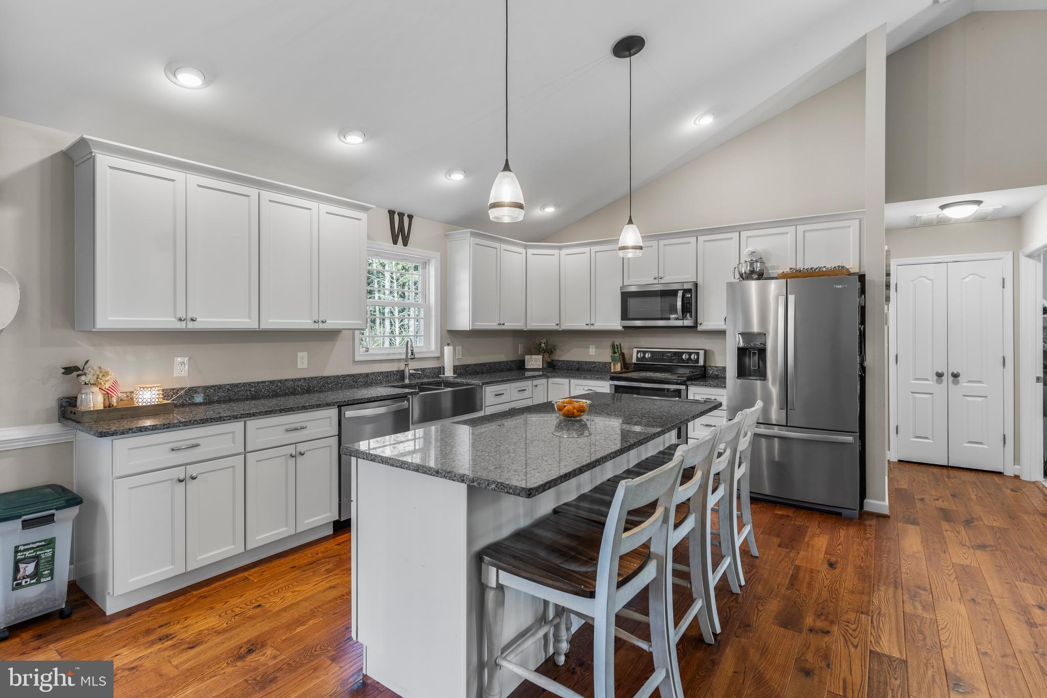 9915 Post Oak Road Spotsylvania, VA 22551 - Photo 8 of 35 Hardwood Floors & Recessed Lighting