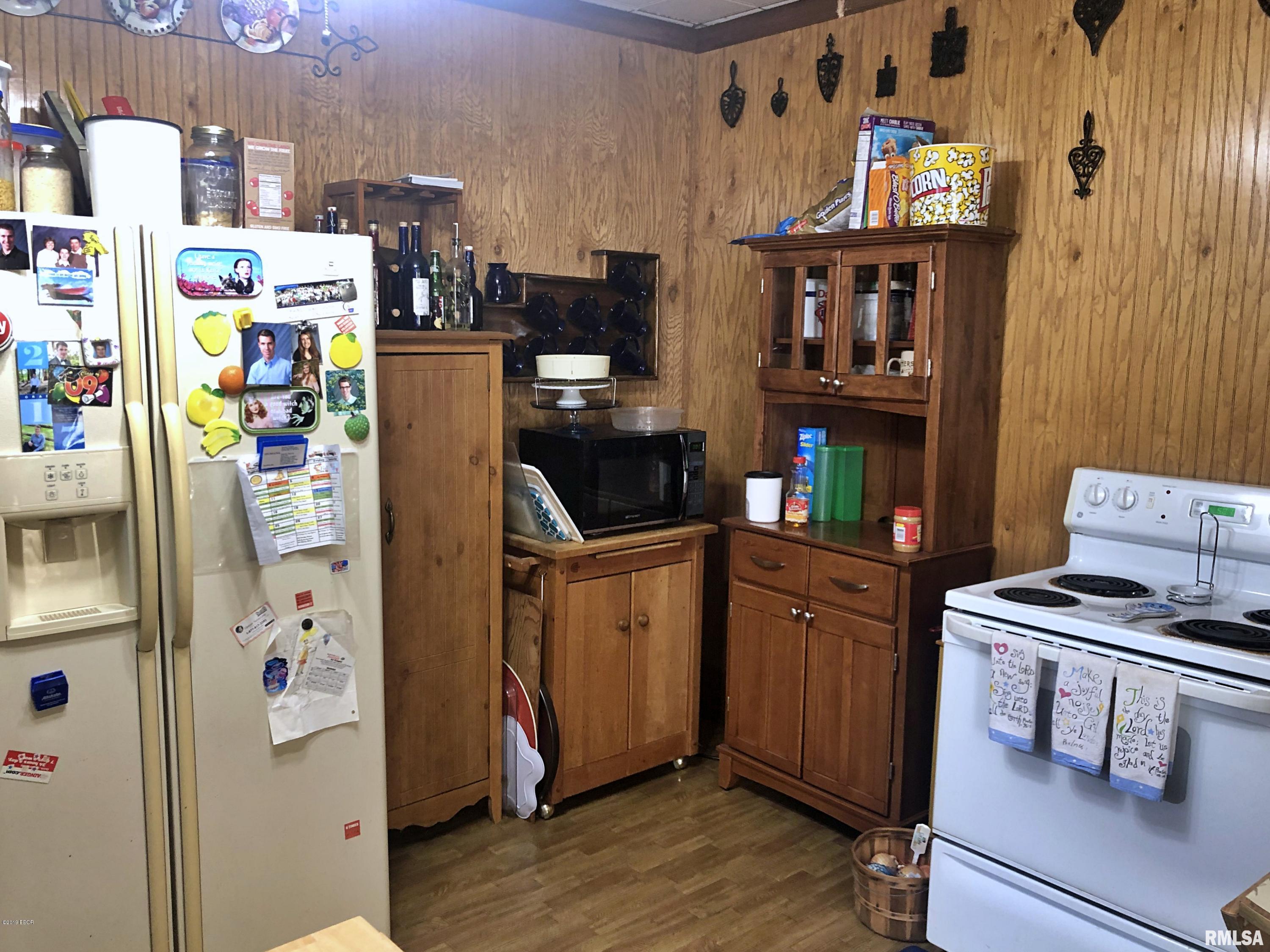6694 Reevesville Road Grantsburg, IL 62943 - Photo 16 of 28