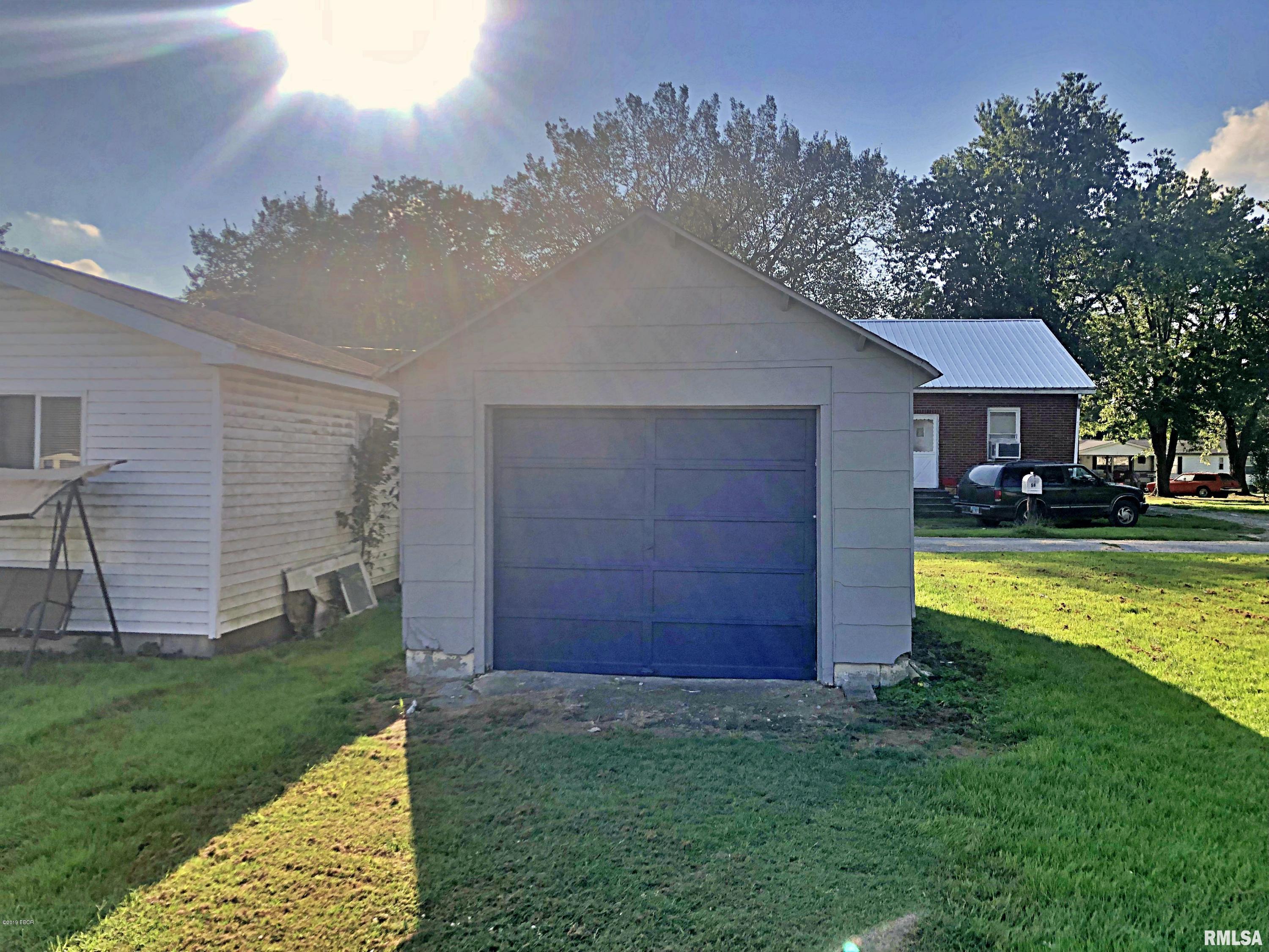 6694 Reevesville Road Grantsburg, IL 62943 - Photo 8 of 28