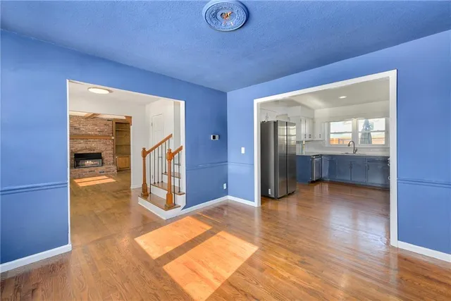 $399,900 | 1960 East Jamestown Drive, Olathe, KS 66062