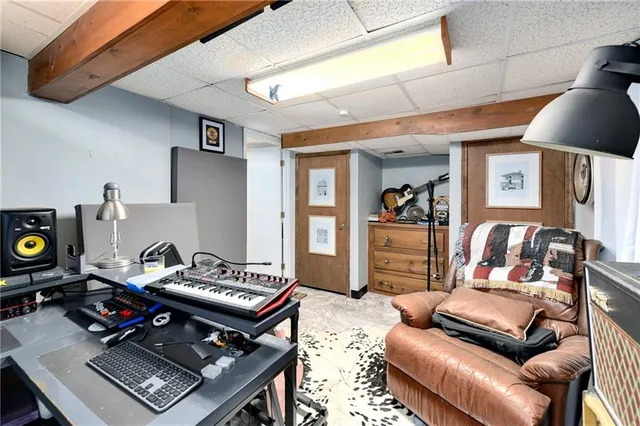 $399,900 | 1960 East Jamestown Drive, Olathe, KS 66062