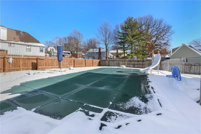 $399,900 | 1960 East Jamestown Drive, Olathe, KS 66062