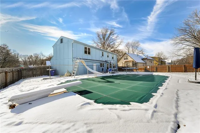 $399,900 | 1960 East Jamestown Drive, Olathe, KS 66062