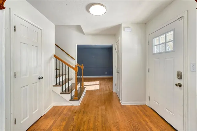 $399,900 | 1960 East Jamestown Drive, Olathe, KS 66062