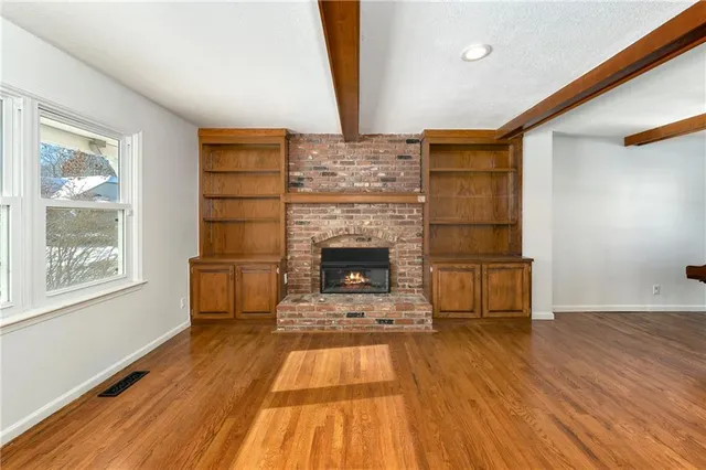 $399,900 | 1960 East Jamestown Drive, Olathe, KS 66062