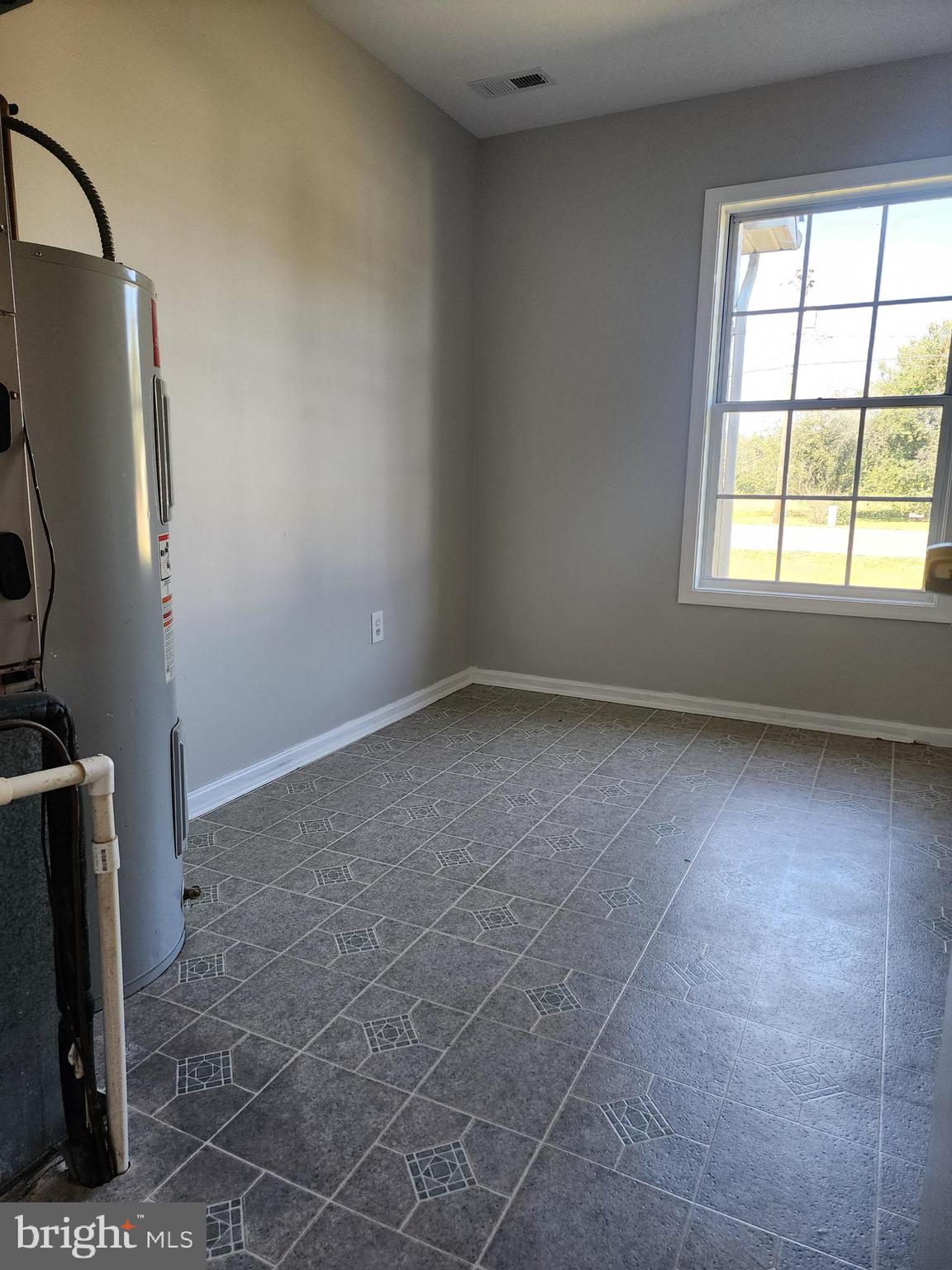 349 Ferry Road Fredericksburg, VA 22405 - Photo 14 of 18 Large Laundry Room
