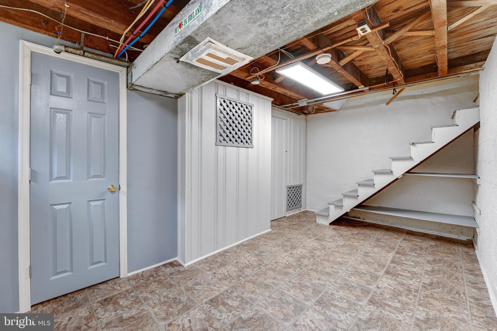 47 Greenhill Road Media, PA 19063 - Photo 20 of 26 Partially finished Rec Room w/laminate flooring