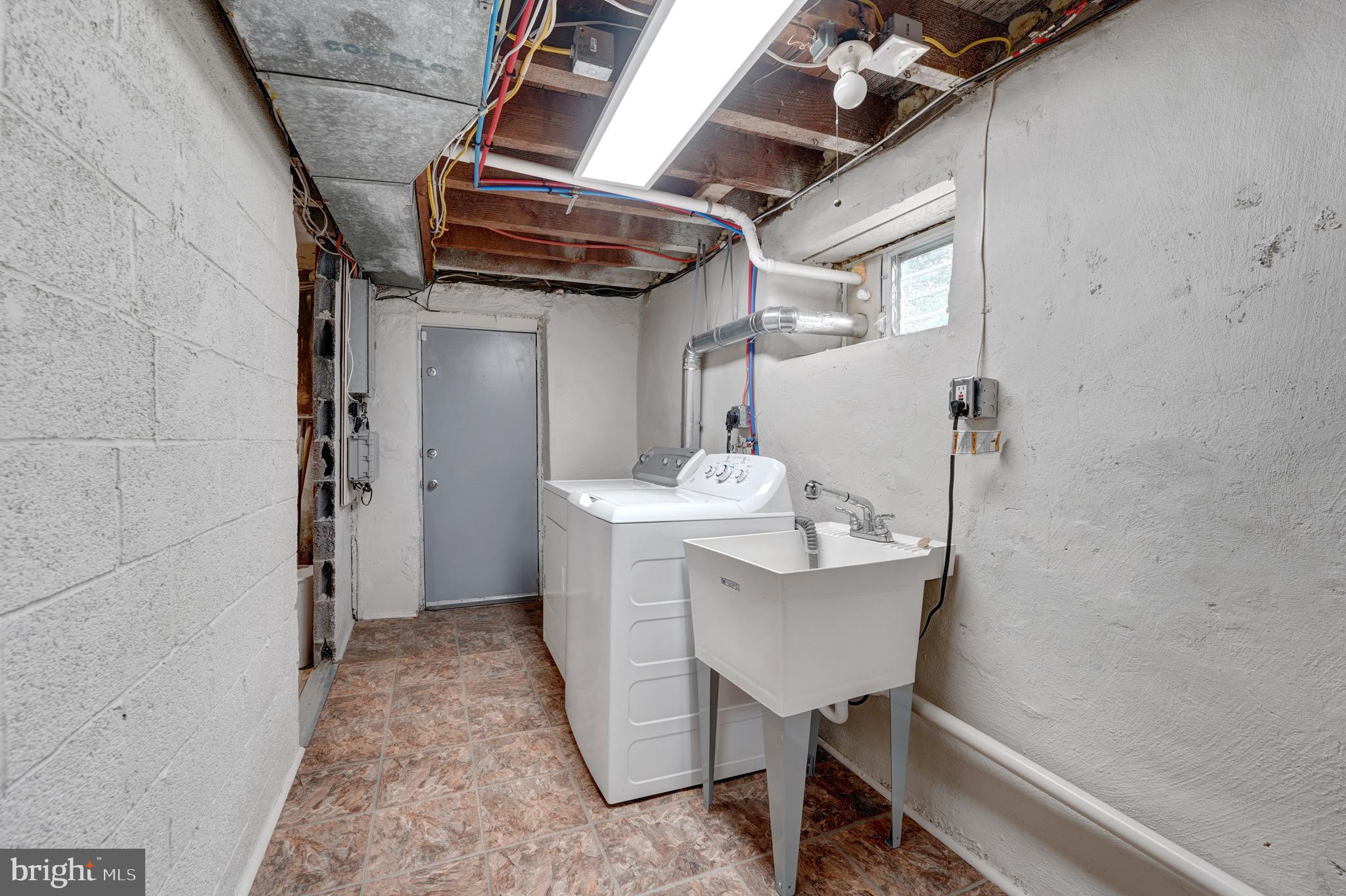 47 Greenhill Road Media, PA 19063 - Photo 22 of 26 Lauandry/Mud Room