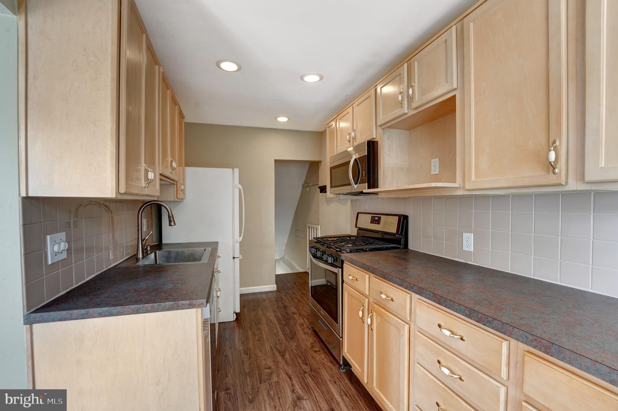 47 Greenhill Road Media, PA 19063 - Photo 9 of 26 Kitchen