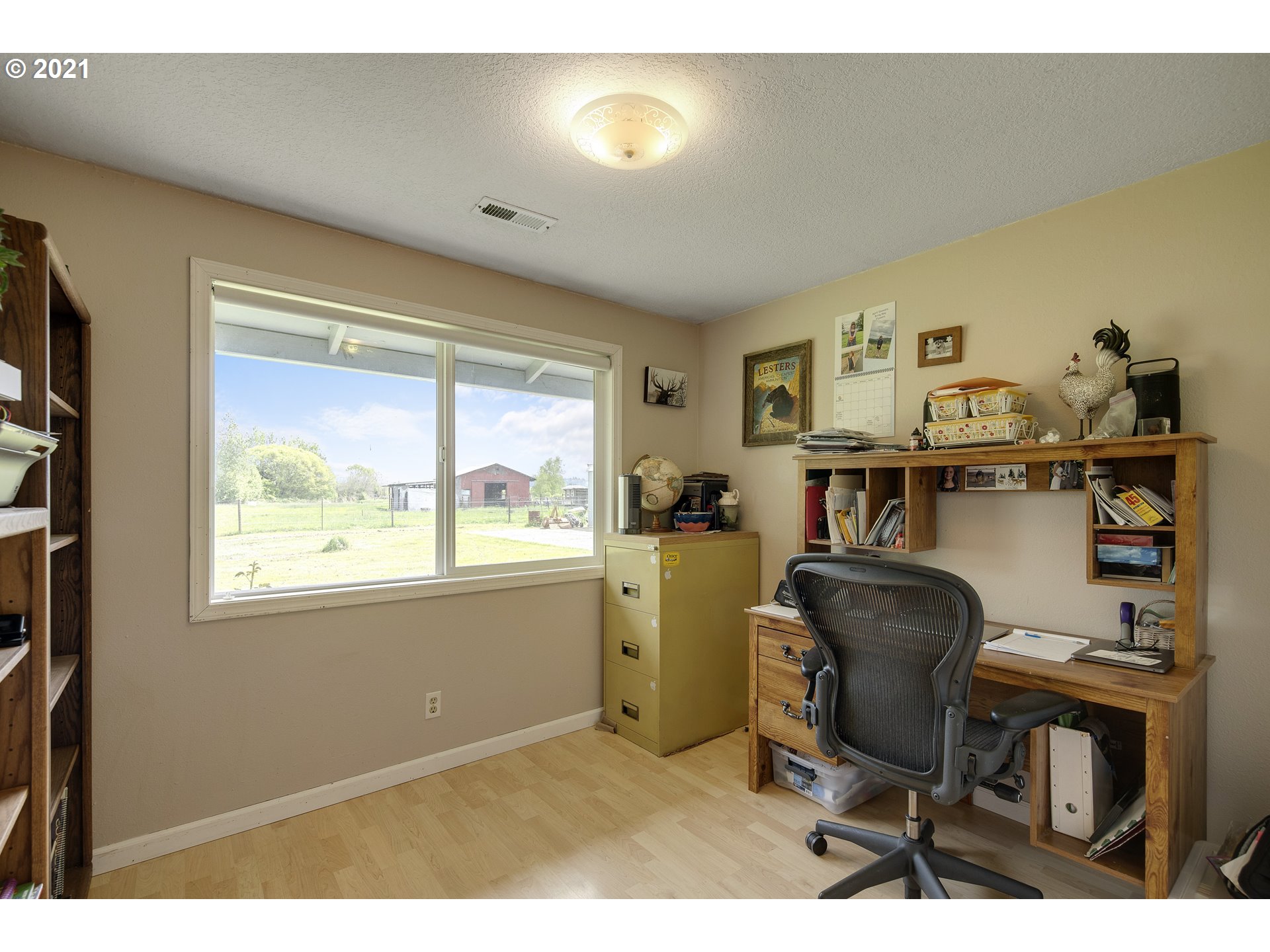 2266 Southwest Dilley Road Forest Grove, OR 97116 - Photo 14 of 32