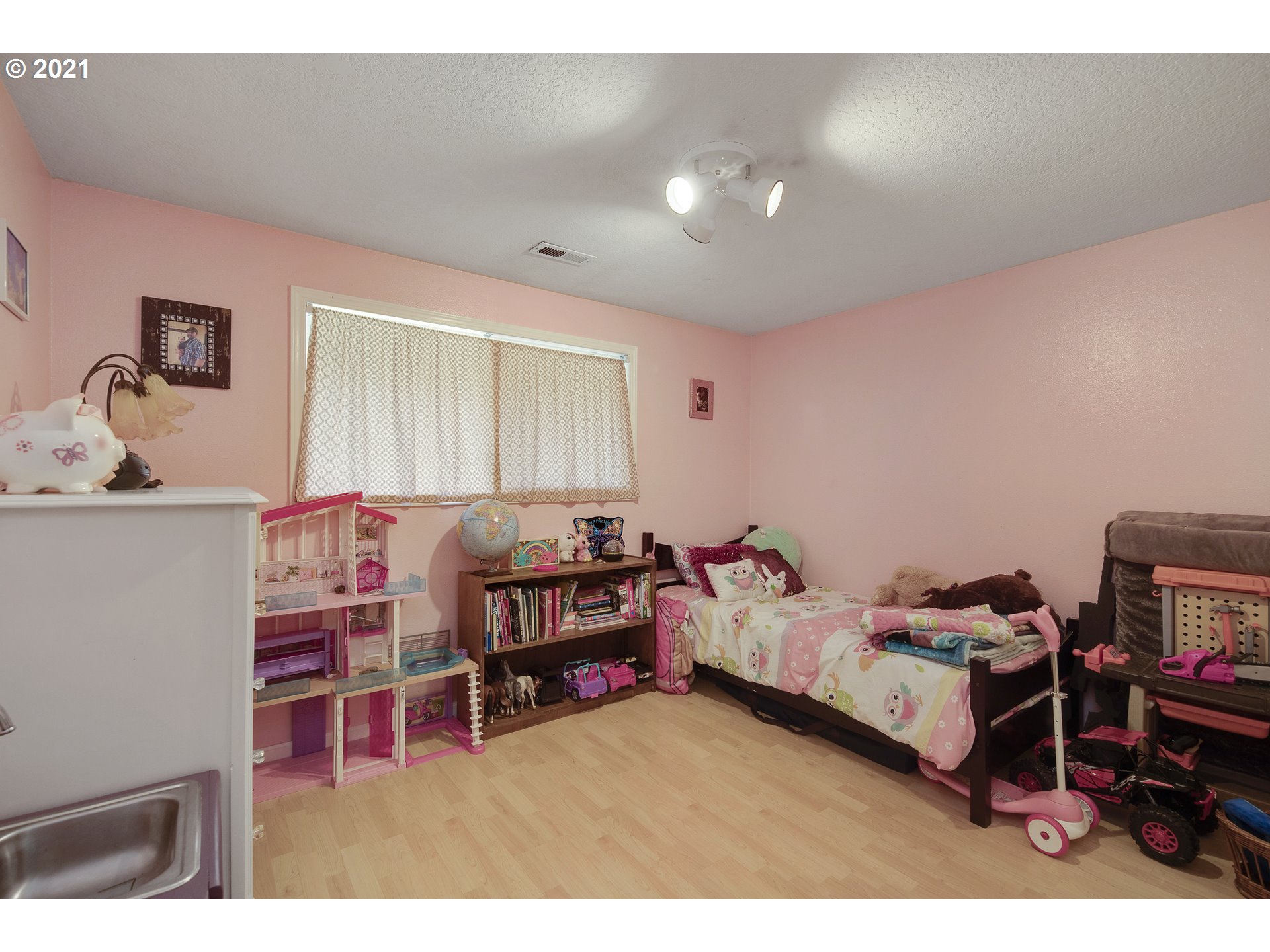 2266 Southwest Dilley Road Forest Grove, OR 97116 - Photo 17 of 32