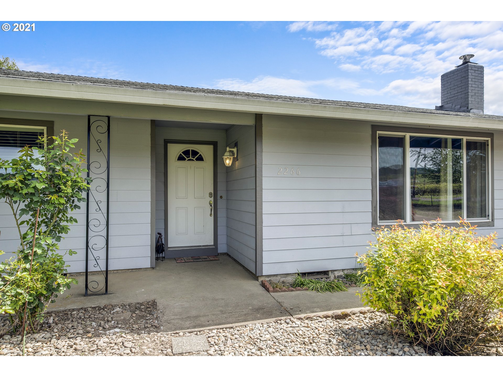2266 Southwest Dilley Road Forest Grove, OR 97116 - Photo 5 of 32