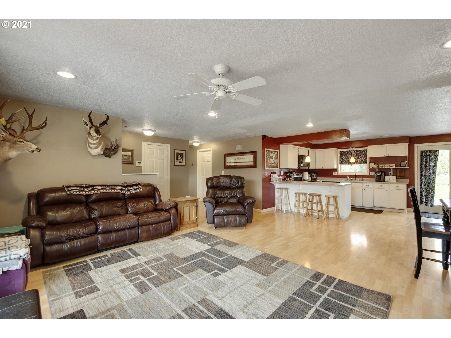 2266 Southwest Dilley Road Forest Grove, OR 97116 - Photo 9 of 32