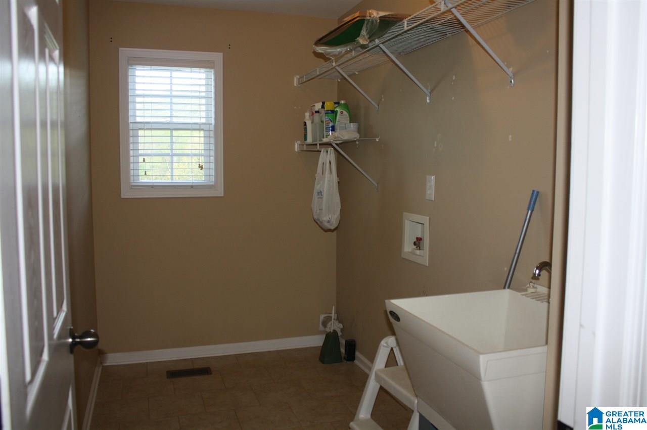 907 Ransome Drive Oneonta, AL 35121 - Photo 18 of 33
